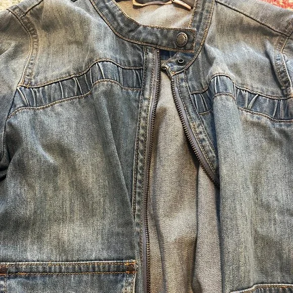 Jean Jacket - Picture 3 of 4